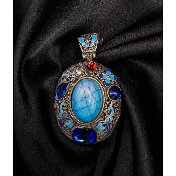 Vintage Tibetan 1980s-1990s Pendant
