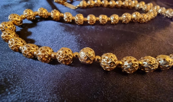 Vintage Signed MONET Gold Tone Beaded Necklace - image 5