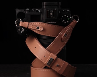 Tracolla per fotocamera vegana color rosa antico, regolabile, per reflex digitali e mirrorless, in pelle color mela e cactus, accessorio moda per fotografi.