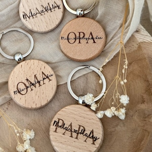 Porte-clés personnalisé - Prénom en bois gravé -Nom de l'enfant -Idée cadeau pour maman papa grand-mère grand-père -Papa -Maman - Fête des pères Fête des mères