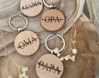 Personalized keychain | Wood | Engraving | Child's name | Gift idea for grandma grandpa mom dad | MOM | DAD | Mother's Day Father's Day