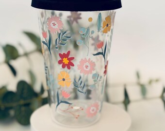 Floral Glass Travel Cup with Black Lid – Reusable Eco-Friendly Coffee Cup