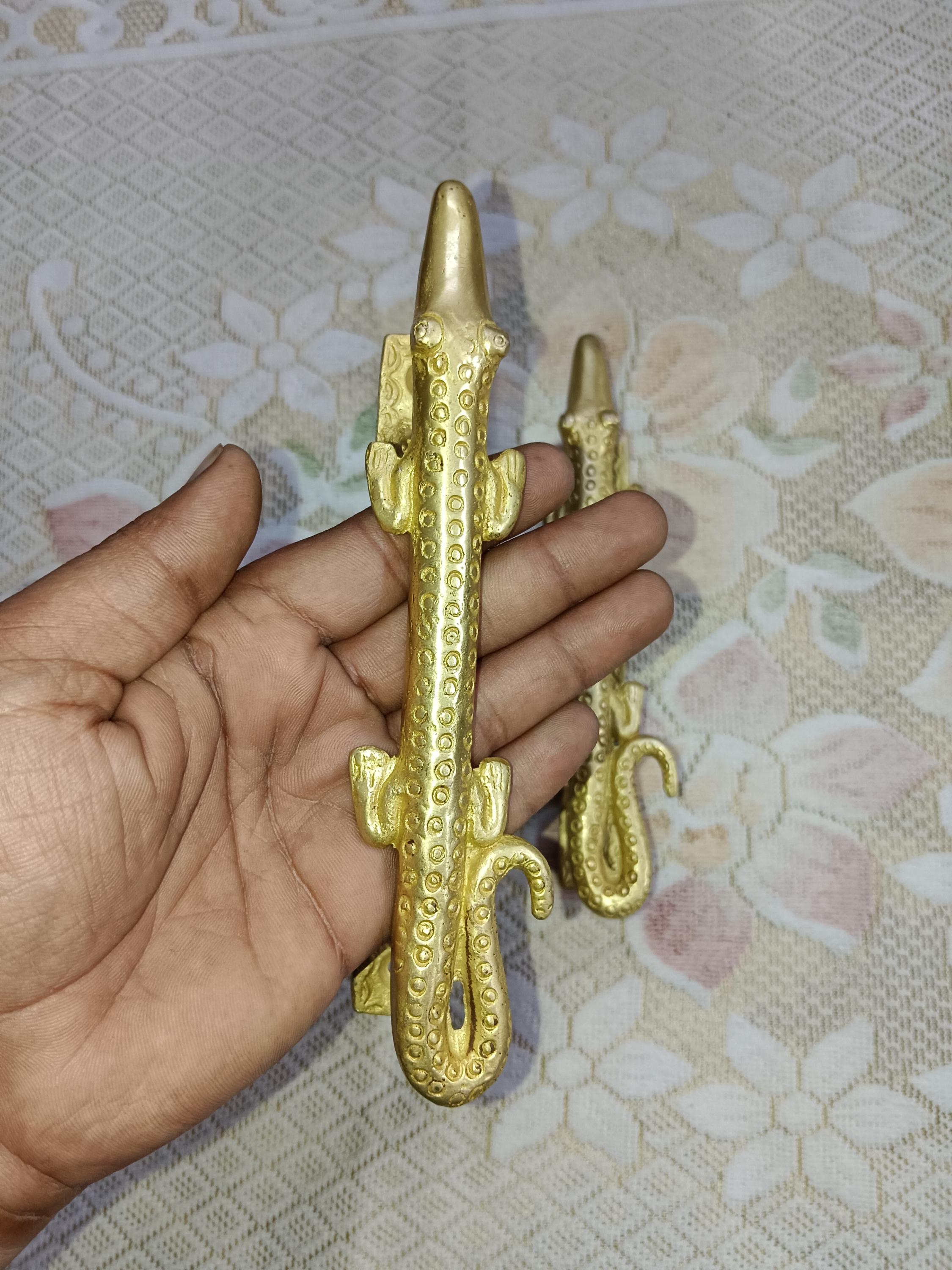Tribal Brass Alligator Cabinet Pulls: Reptile Lizard Handle - Etsy
