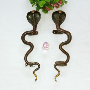 Maniglia per porta a forma di serpente in ottone marrone scuro / Set di 2 pezzi