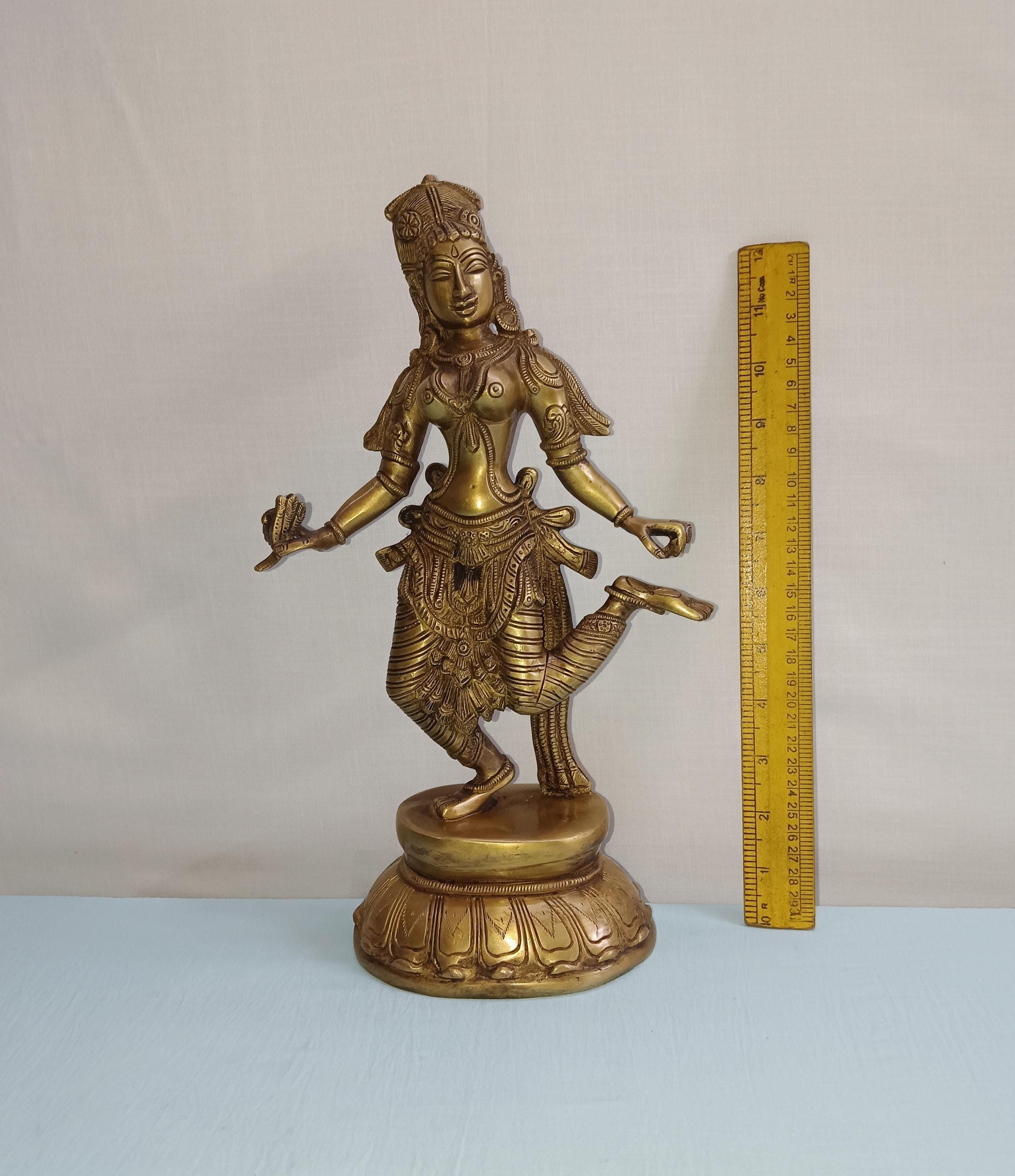 踊り子木彫り彫刻 真鍮の踊り子像：蝶の女性の彫刻 - Etsy 日本