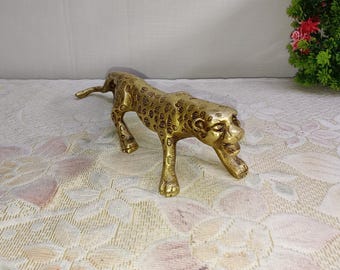 Décoration de table statue de jaguar bouche ouverte | Idole léopard en laiton | Pièce maîtresse de la table de bibliothèque