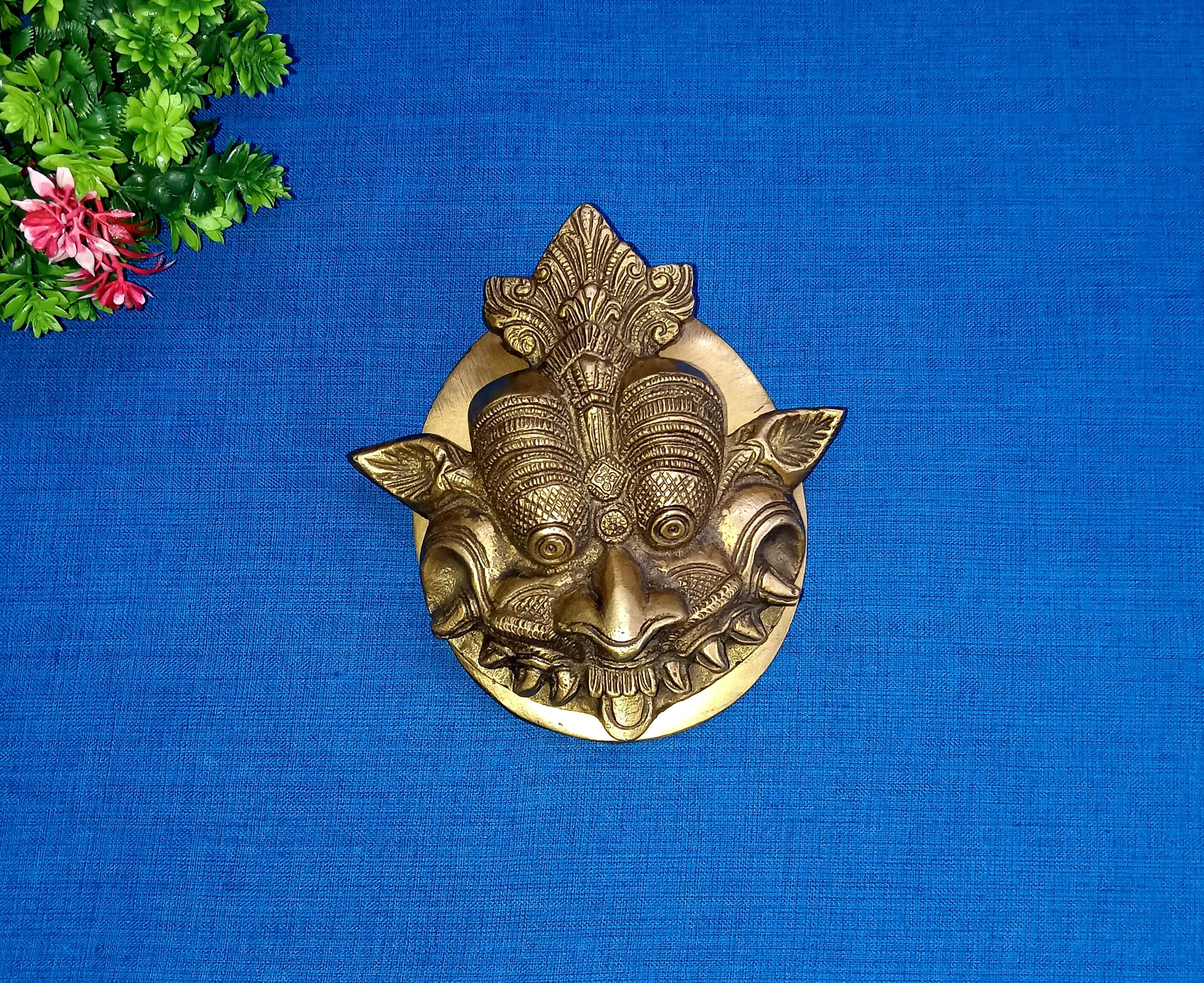 真鍮製モンキーヘッドドアノッカー（バックプレート付き） - Etsy 日本