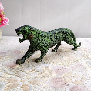Siberian Wild Cat Statue | Brass Open Mouth Tiger Idol | Drawing Room Table Decor