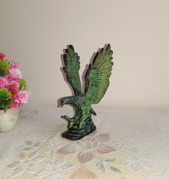 飛翔する鳥の彫刻 ブロンズ 飛翔する鳥の彫刻 高さ約30cm ブロンズ