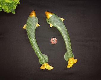 Dörrhandtag i mässing med fiskmotiv: Elegant kustdekor - Set om 2