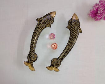 Tirador de puerta de latón con forma de pez serpiente / Tirador de armario de cocina de latón con temática acuática
