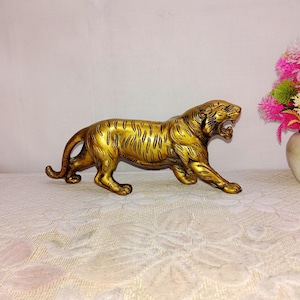 Brass Roaring Jaguar Statue | Brass Tiger Shape Table Showpiece