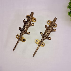 Brass Crocodile Shape Door Handle | Brass Alligator Cabinet Pull | Set of 02 pieces