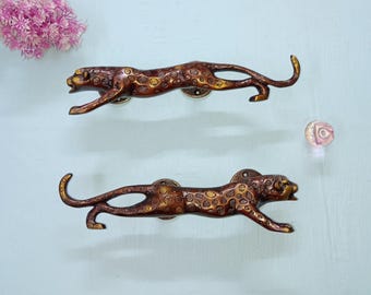 Dark Copper Brown Shade Brass Round Base Wild Cat or Jaguar Handle