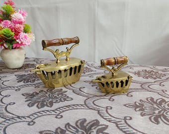 Prensa de carbón de hierro y latón: Caja de almacenamiento con horquillas, decoración de mesa real (juego de 2)