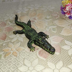 Brass Crocodile Statue Corner Table Decor | Brass Saltwater Alligator Paperweight Study Desk Showpiece