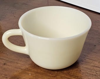 Vintage Set of 2, Anchor Hocking Fire King Oven Ware, Ivory