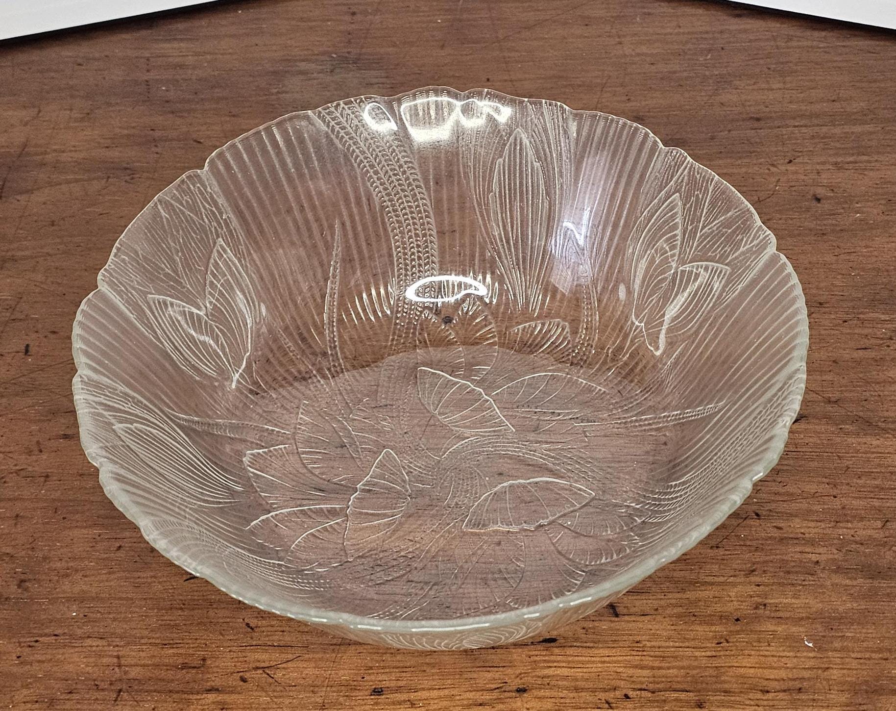 Vintage Arcoroc France, Canterbury Crocus Pattern 6.5 Inch Soup