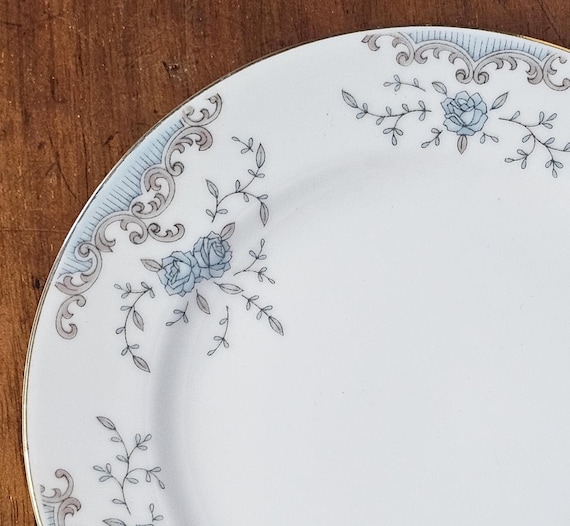 Vintage Mikasa Narumi Fine China 6.5 Inch Desert / Bread