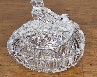 Vintage Hofbauer Bird Crystal Glass, Bird on Egg, Byrdes Collection, trinket bowl / box, ring bowl, jewelry box. Excellent condition!