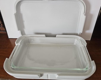 Vintage Aladin Insulated Casserole Tempreserve Hot Cold travel Carrier 3 piece set (base, lid & PYREX 13x9 glass casserole) Great condition