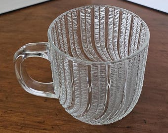 Vintage Arcoroc France, Seabreeze Swirl pattern teacup / coffee mug / cup, 3D affect in the pressed clear glass.