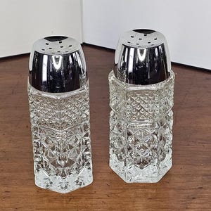 Vintage Rectangle Crystal Slat and Pepper set, Anchor Hocking, elegant Wexford Pattern, metallic tops, beautiful!
