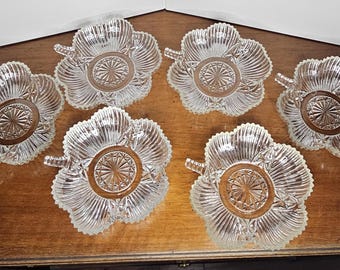 Set of 6 Vintage Clear Federal Glass Shamrock / Clover shaped pressed Glass lunch / desert / snack / luncheon plates, Great Condition!