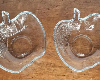 Vintage Set of 2 KIG Apple shaped fruit / desert / soup glass bowls, stem and molded textured leaf detail, 1950's, beautiful condition!