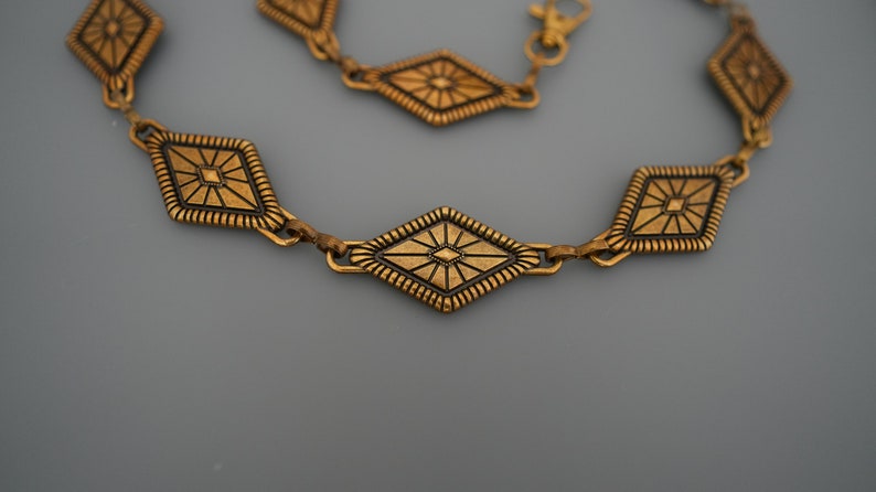 Ceinture à chaîne à maillons géométriques en or miel Accent élégant pour les tenues modernes image 5