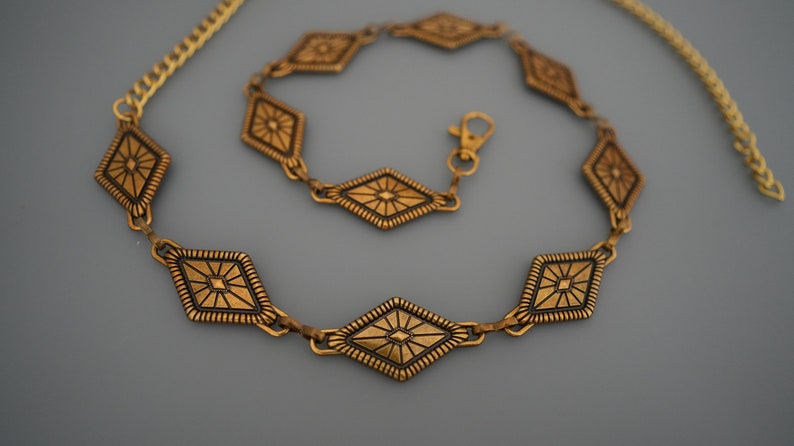 Ceinture à chaîne à maillons géométriques en or miel Accent élégant pour les tenues modernes image 4