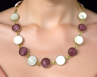 Gargantilla con flecos de nácar, collar de cadena delicada, ideal para fiestas.