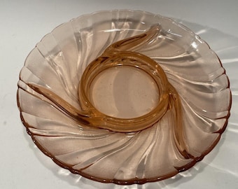 ピンクデプレッションガラスの3セクション仕切りキャンディナッツ