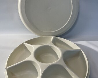 Vintage Tupperware Veggie Tray With Lid 1666-1 Lid And 1665-5 Base - Pre Owned