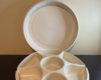 Vintage Tupperware Veggie Chips Storage Tray Keeper 1665-5 Almond Divided w/Lid