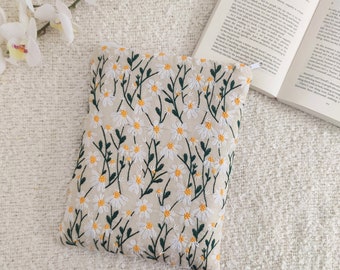 Book Sleeve with Zipper - Daisy Embroidered Book Pouch Cover, Cotton Padded Book Protector, Ideal for Book Lovers, White Book Cover