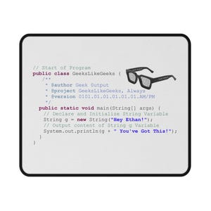 以下が含まれることがあります： Java プログラムのコードスニペットで、String 型の変数を宣言して初期化します。コードには、コードの目的と、作成者、プロジェクト、バージョンに関する情報を説明するコメントが含まれています。コードには、String 変数の出力内容に関するコメントも含まれています。