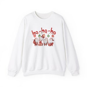 Ho Ho Ho Unisex Heavy Blend™ Bluza z okrągłym dekoltem, motyw świąteczny, bluza świąteczna, zimowy strój, odzież codzienna, Święty Mikołaj, okres świąteczny