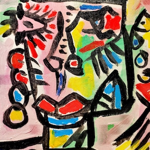 Puede incluir: Pintura abstracta de una cara con l&iacute;neas negras audaces, colores brillantes y una corona. La cara es rosa, verde, amarilla y roja. La corona es amarilla y negra.