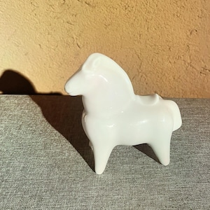 Mum's gift,Ceramic white horse sculptures, horse Steed statue,pottery horse figurine ceramics pottery Auspicious  Mini horse figure gift