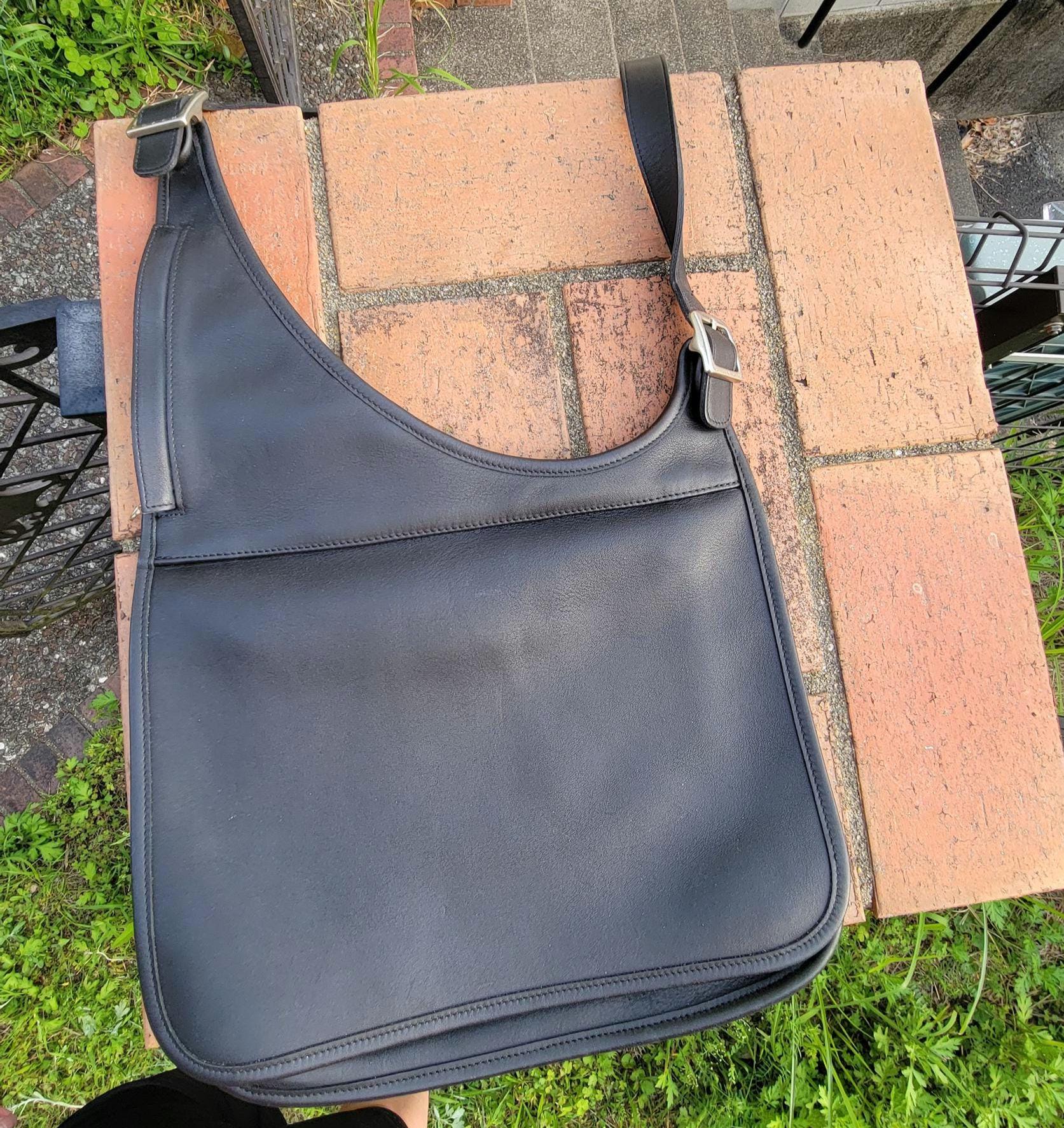 Vintage COACH 9404 Black Leather Slim Utility Hippie Flap Saddle