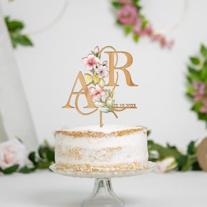 Gepersonaliseerde lente bruidstaarttopper aangepaste initialen en datum bloementaartdecoratie
