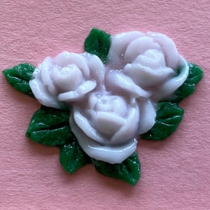 COE 90 Roses / 1 item / Freeze and Fuse / Bullseye Glass / Frit Art