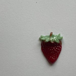 COE 90 Glass Strawberry / 1 item pack / Freeze and Fuse / Bullseye Glass / Layering Mix / Frit Art