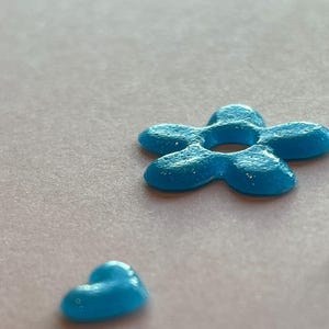 Freeze and Fuse Flowers and Hearts / COE 90 / Bullseye Frit / Layering Mix / Glass Art / Mosaic / Jewelry Making / Fused Glass Supplies