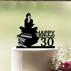 Decorazione per torta "Ragazza che legge un libro", decorazione per torta di compleanno "Topo di biblioteca", decorazione per torta di buon compleanno "Lettore", decorazione per torta "Amante dei libri", decorazione per torta con nome ed età, c154