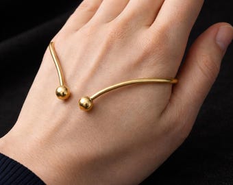 Minimalist Gold Palm Cuff Bracelet, Back of Hand Jewelry, Statement Hand Bangle, Unique Sculptural Palmlet, Adjustable Hand Accessories gift