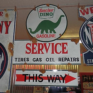 Antique looking Sinclair Dino 2 piece sales service sign