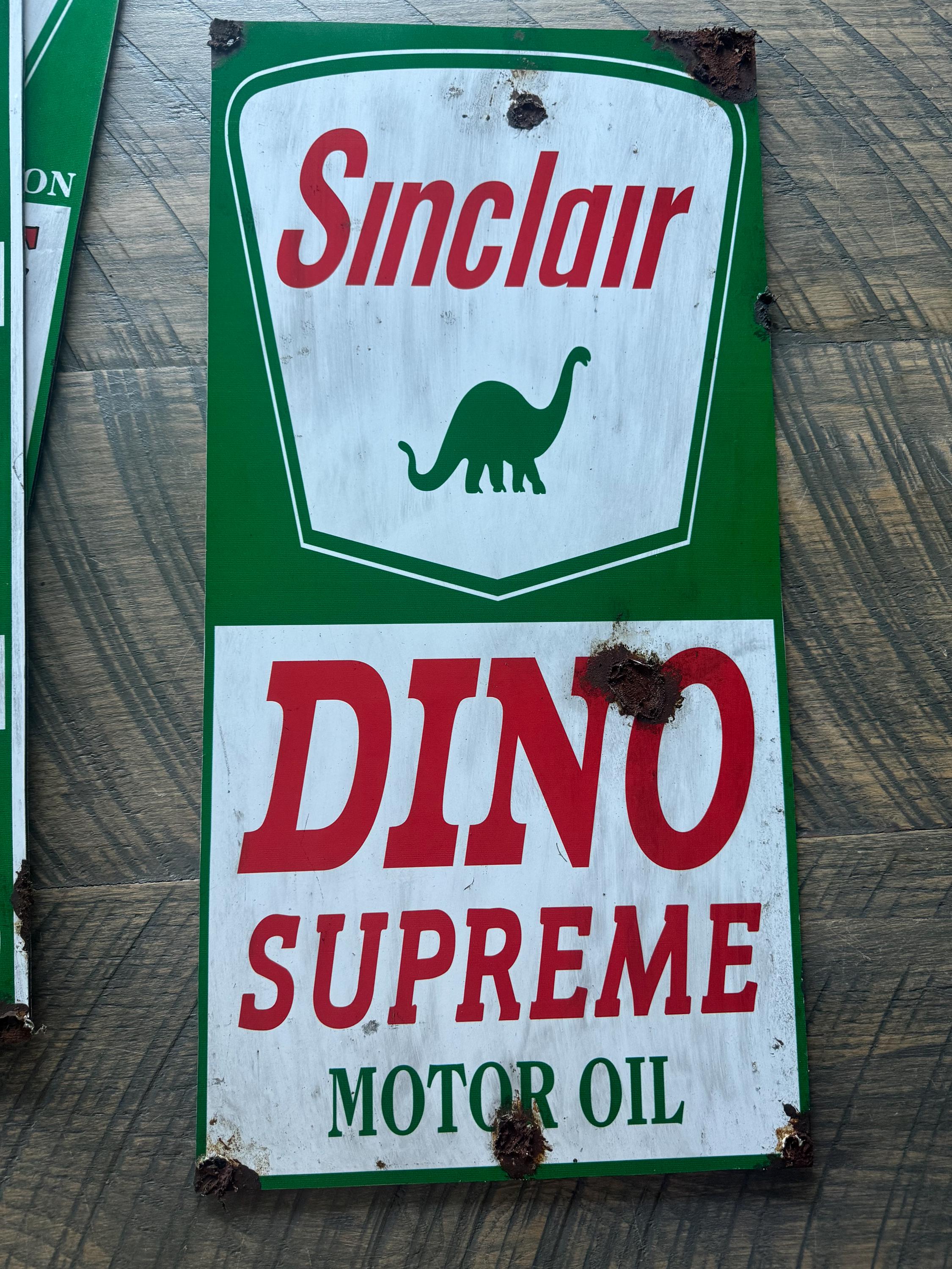 お値下げ！　ほぼ新品　Dino SERVICE 看板 お値下げ！ ほぼ新品 Dino SERVICE 看板 Sinclair Dino Sign Porcelain