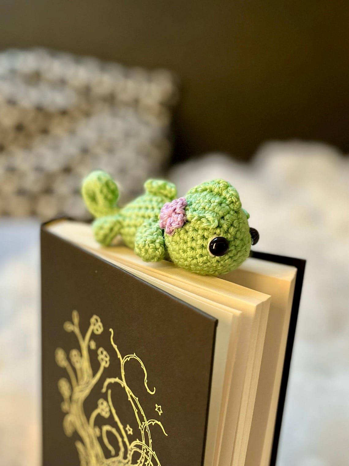 Pascal's Pattern Flower Crochet Pascal Bookmark Pattern-disney Tangled Rapunzel Chameleon ...